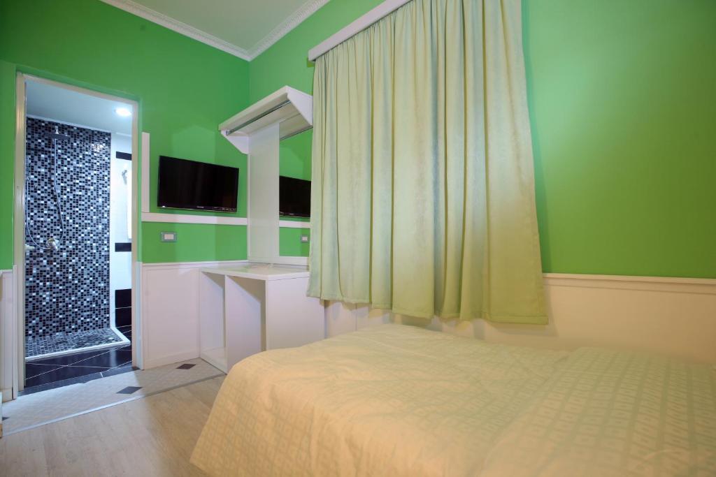 Hotel Kastria Tirana Exterior photo