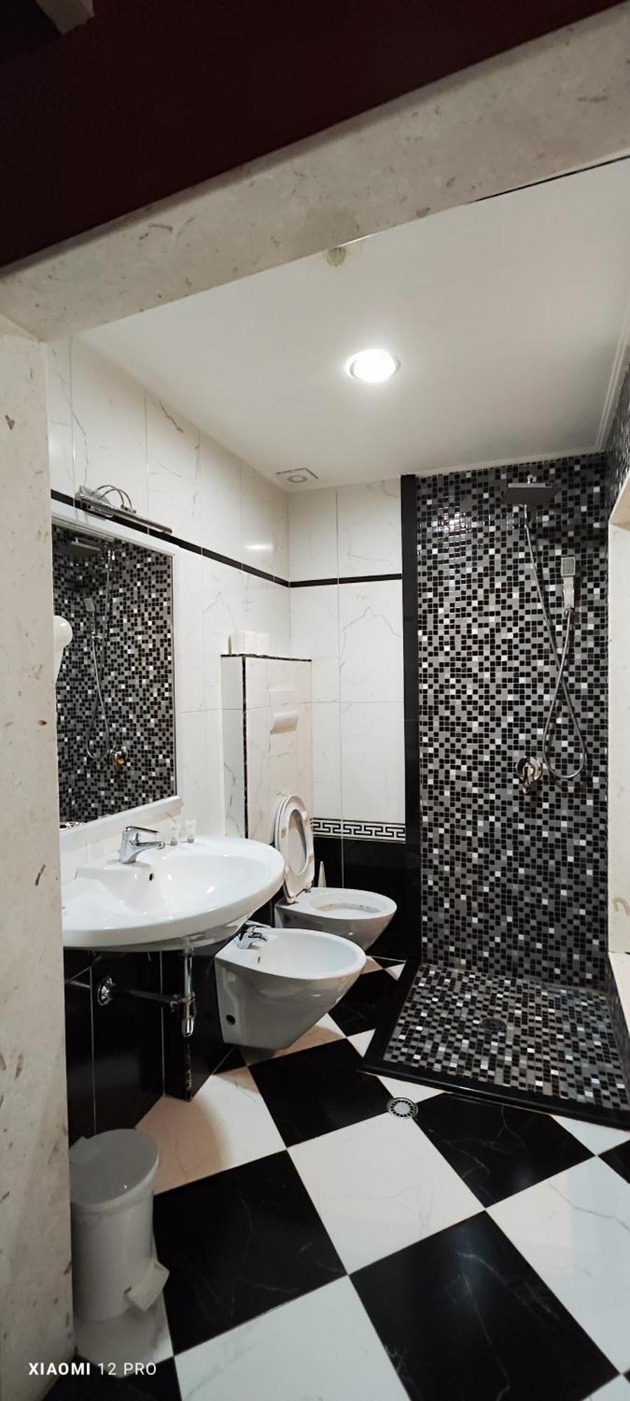 Hotel Kastria Tirana Exterior photo